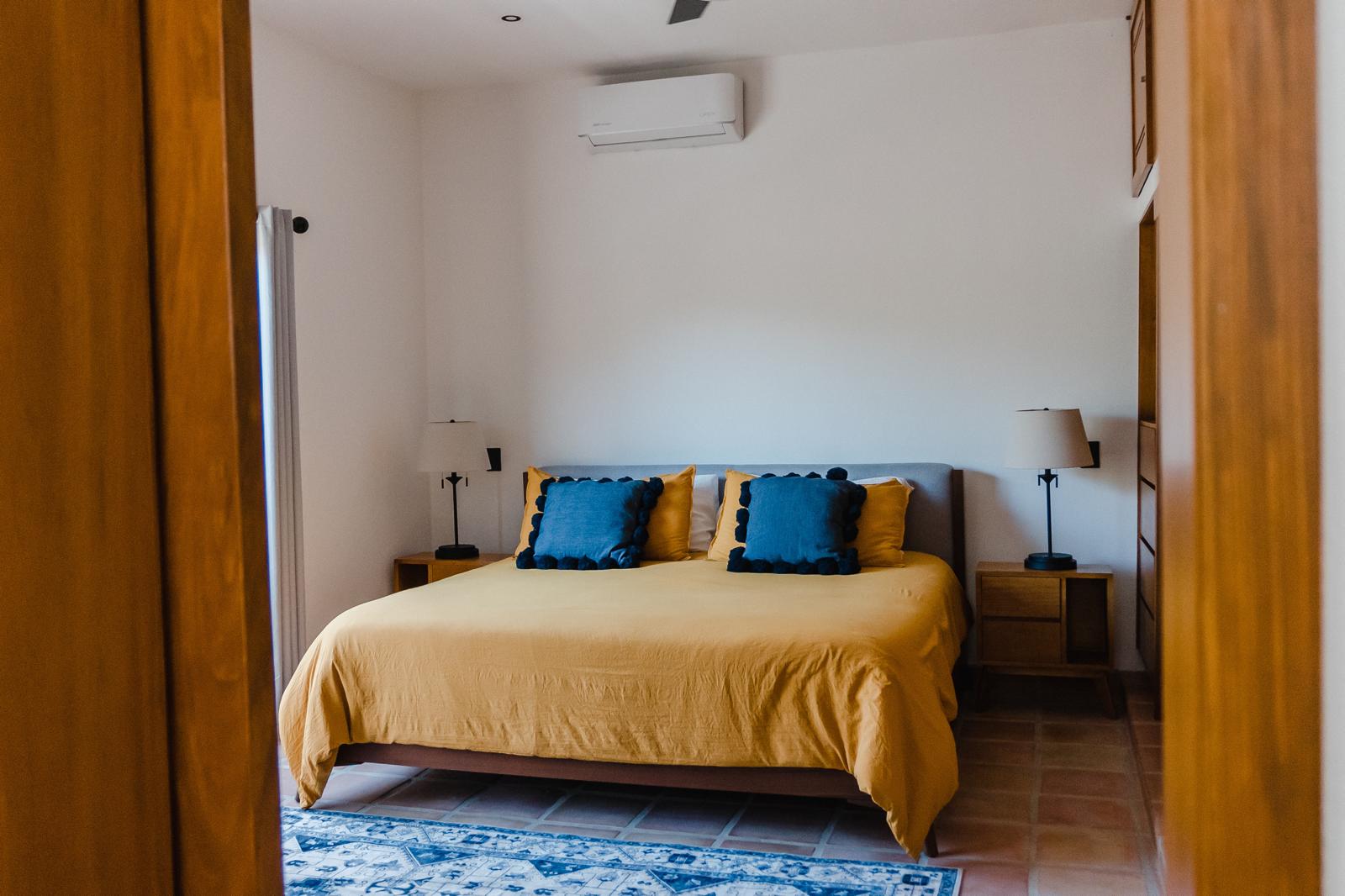 King bedroom at Casa Ola Mita